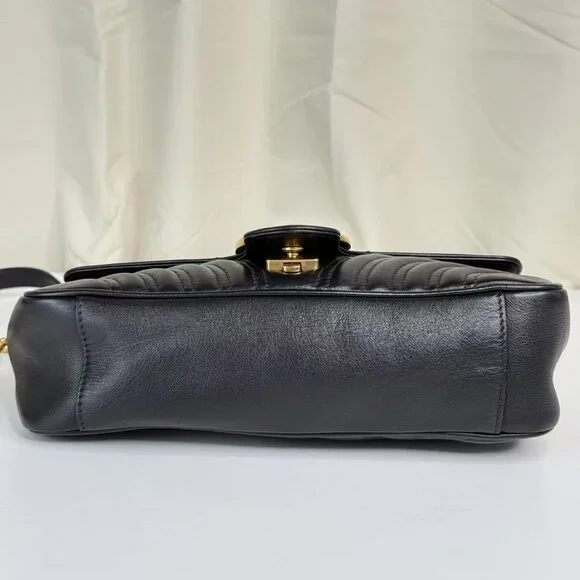 Gucci Black Leather Medium Marmont Shoulder Bag with Gold Hardware - Picture 5 of 9
